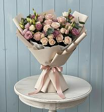 Букет цветов из:  Розы и Лизиантусы #REPLACE_PRED# Горы