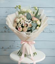 Букет цветов из:  Розы и Лизиантусы в Горы