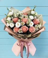 Букет цветов из:  Розы, Альстромерии и Лизиантусы в Горы