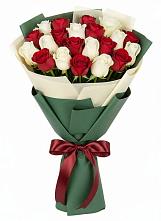 Букет Микс из красных и белых роз #REPLACE_PRED# Горы