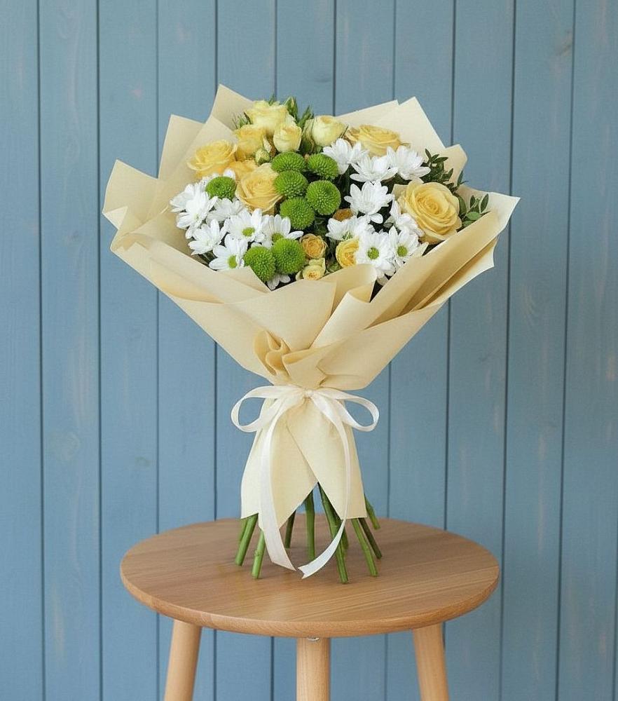 Букет цветов из: Хризантемы и Розы в Горы