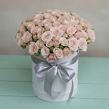 Цветочная композиция из Розы в шляпной коробке в Горы