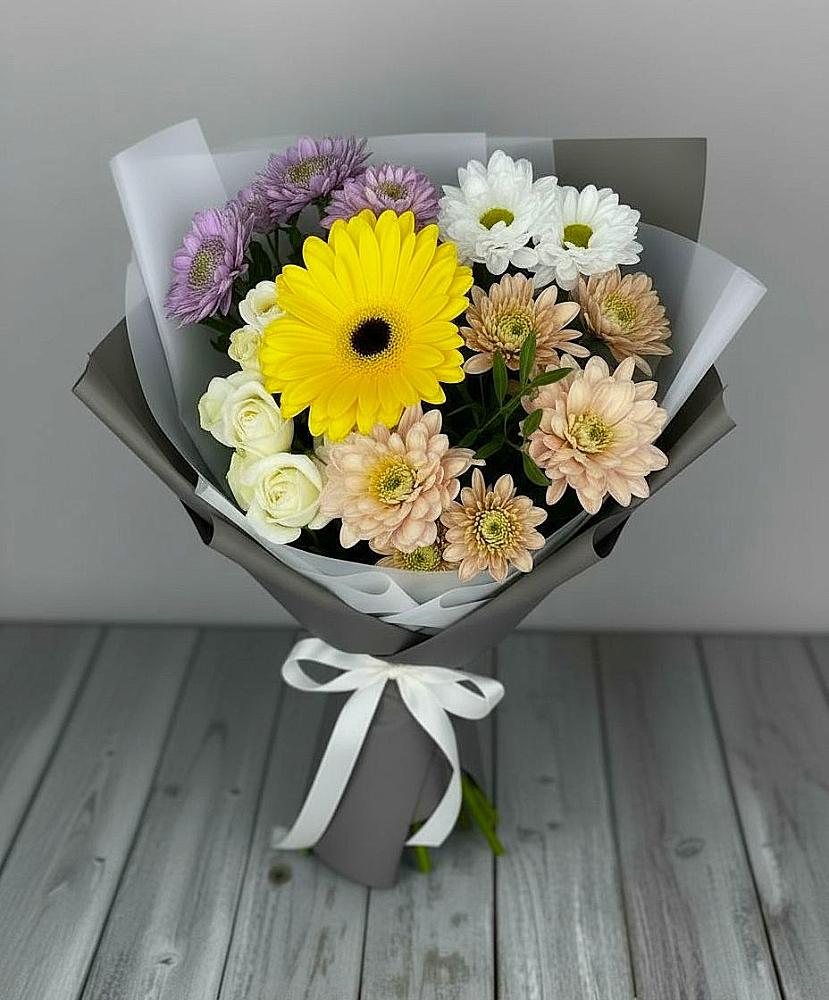 Букет цветов из: Розы, Герберы и Хризантемы в Горы