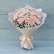 Букет цветов из:  Гвоздики в Горы