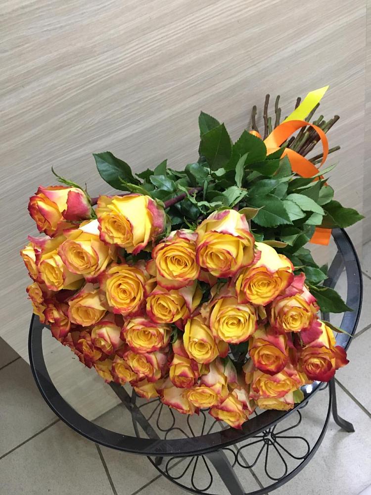 Букет Желтые розы в Горы