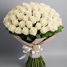 Букет 101 беля роза Белоснежка в Горы