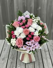 Букет цветов из:  Альстромерии, Гвоздики, Розы и Хризантемы в Горы