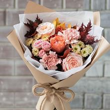 Букет цветов из:  Гвоздики, Хризантемы и Розы в Горы