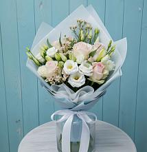 Букет цветов из:  Розы и Лизиантусы в Горы