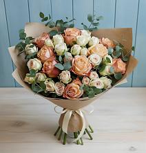 Букет цветов из:  Альстромерии и Розы в Горы